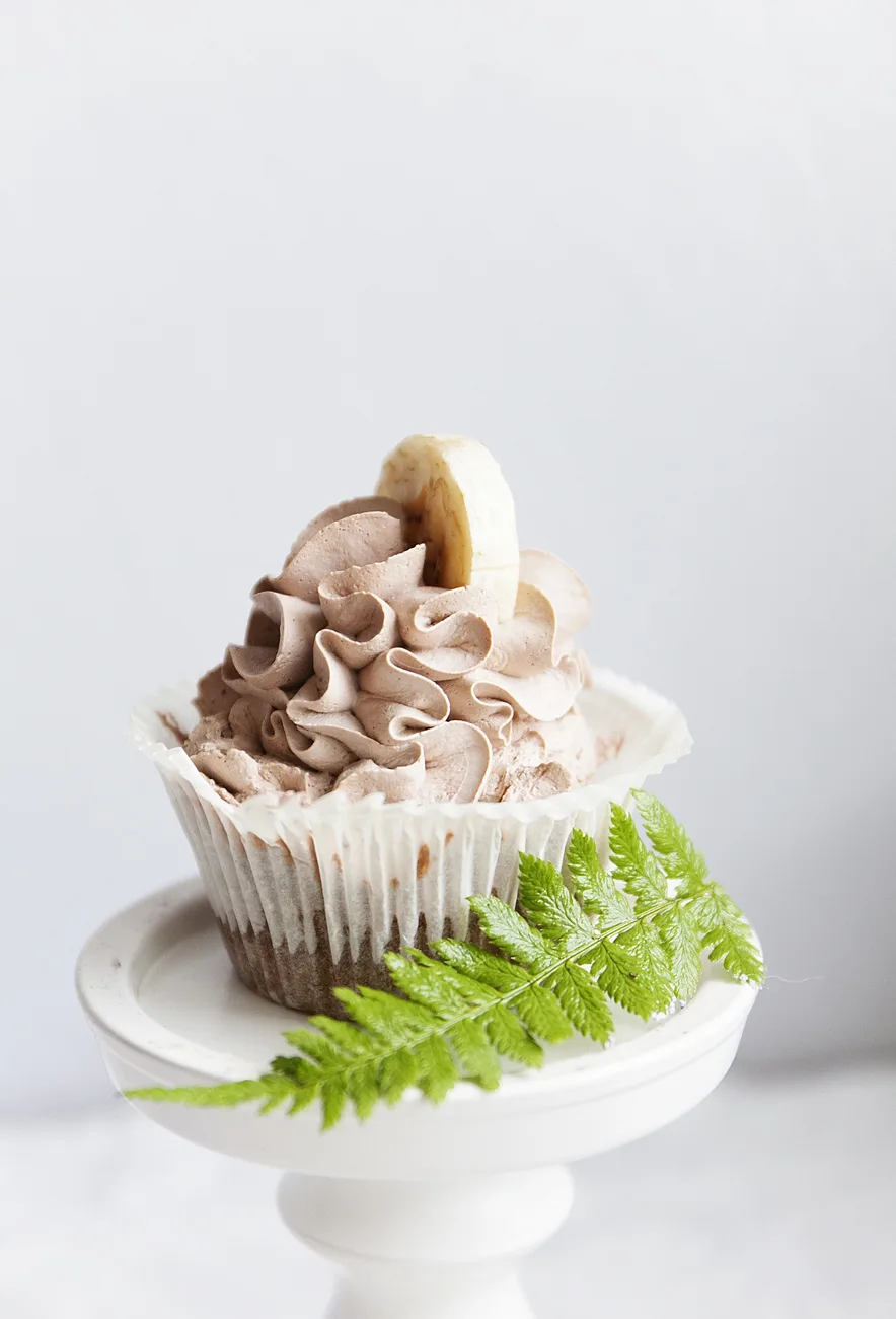 Банановые капкейки - 6 шт.